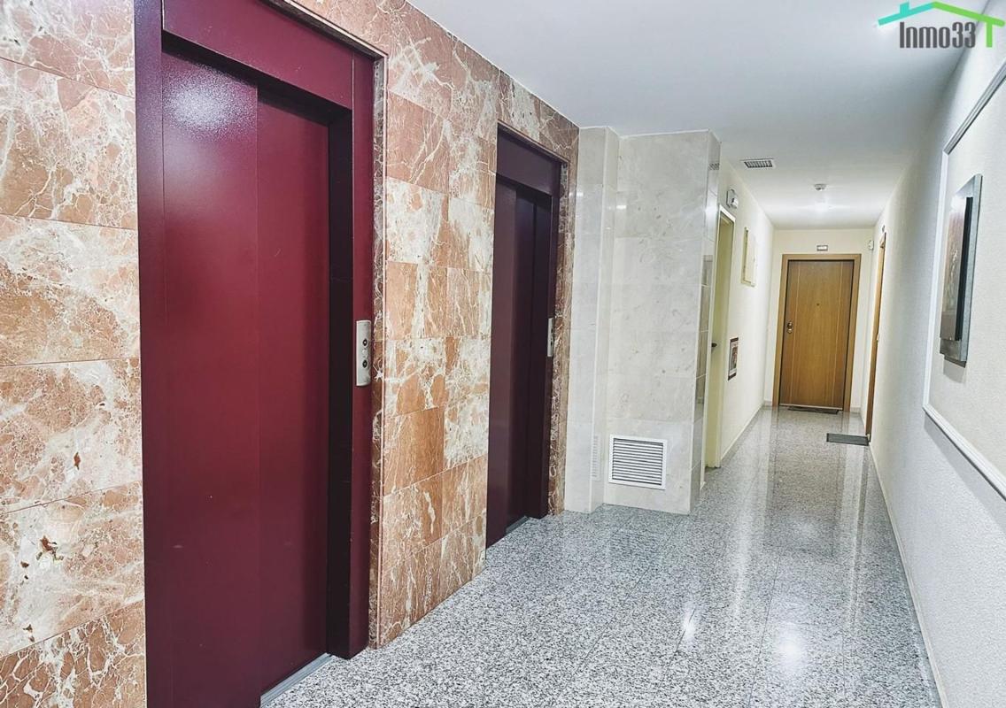 Sprzedaż mieszkania w Piso en Calle Presidente Adolfo Suárez, Pueblo Poniente, Benidorm, Benidorm
photo 3