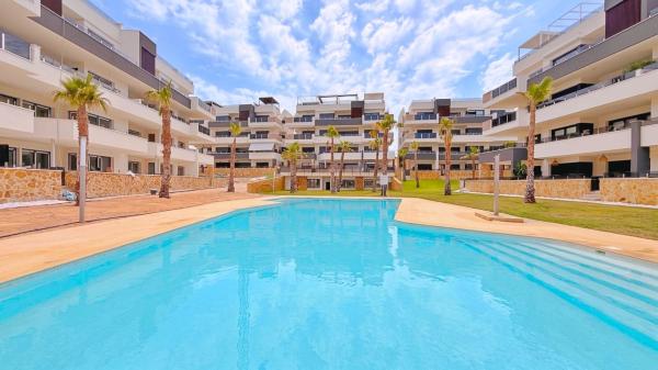 Venta de piso en Piso en Calle Lagos de Covadonga s/n, Zona Lago - Los Almendros, Orihuela, Orihuela
photo 1