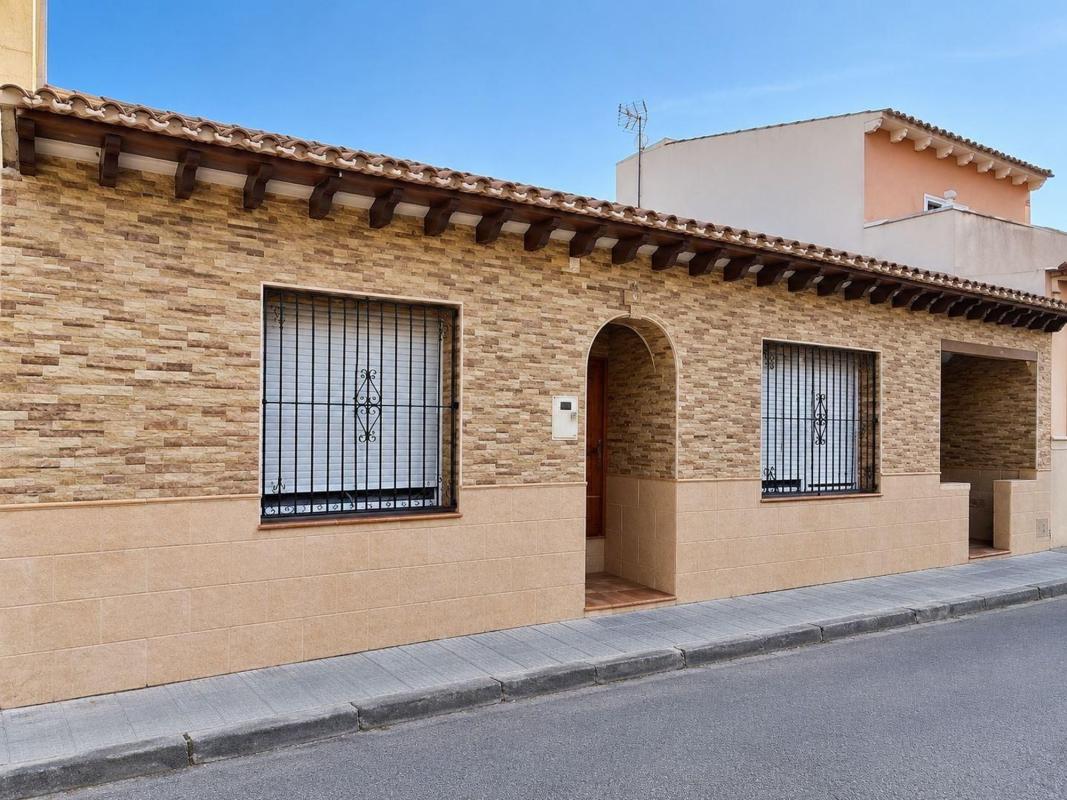 Propiedades en venta y alquiler en España photo 2