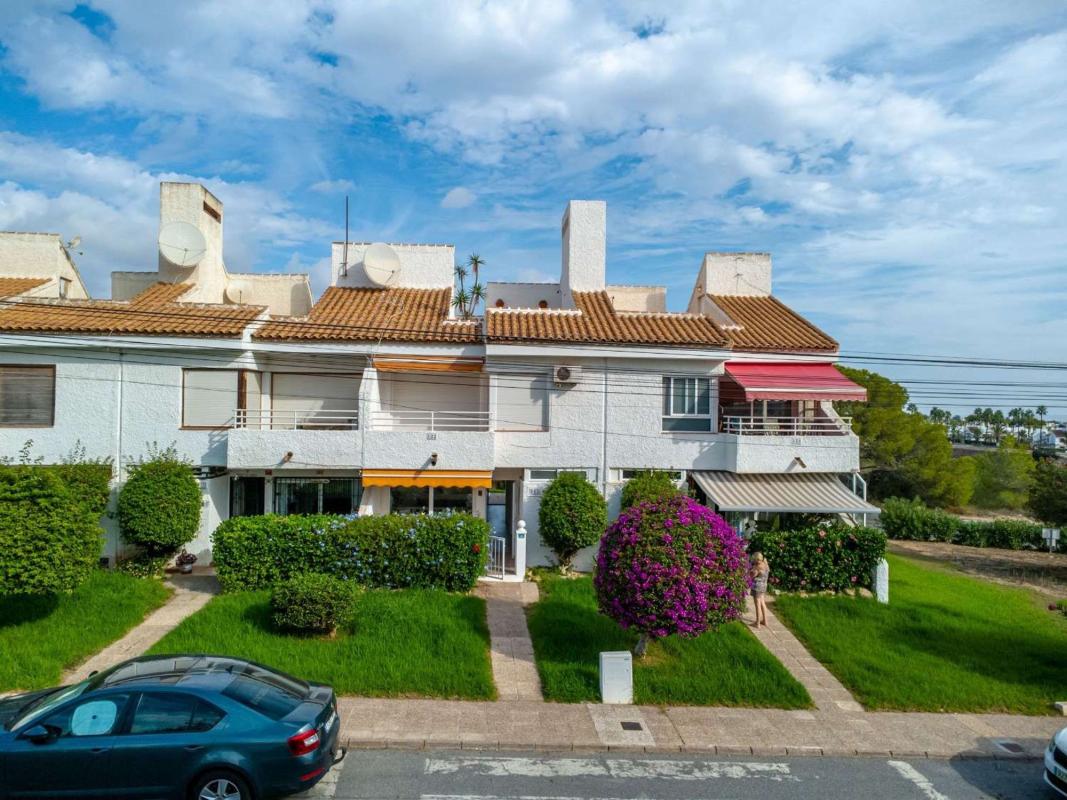 Properties for sale and rent in Spain photo 2