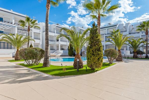 Ático en venta en  Ático en Calle Mar Rojo, 8, La Veleta, Torrevieja, Torrevieja photo 2