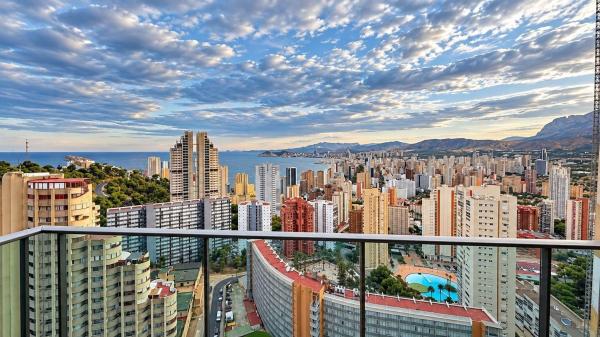 Sprzedaż mieszkania w Piso en Calle de Viena, 8, Zona Sierra Helada, Benidorm, Benidorm
 photo 2