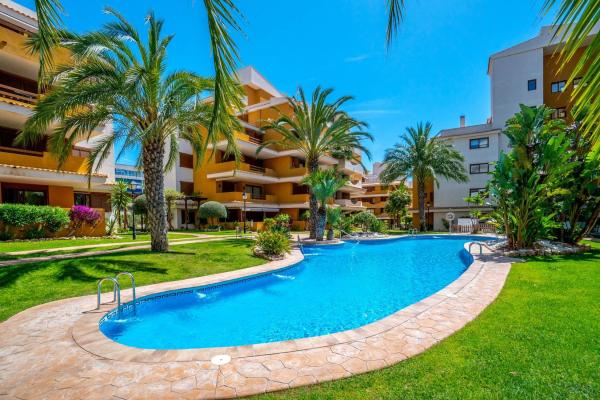 Sale of flat in Piso en Urb Punta Prima, 7 a, Punta Prima, Torrevieja, Torrevieja
 photo 2