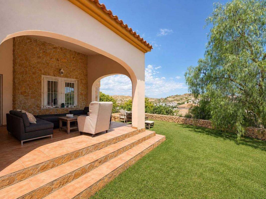 Properties for sale and rent in Spain photo 2