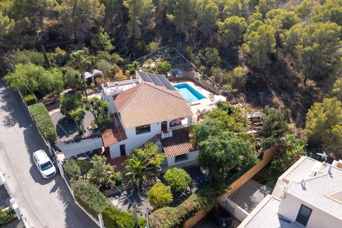 Properties for sale and rent in Spain photo 3