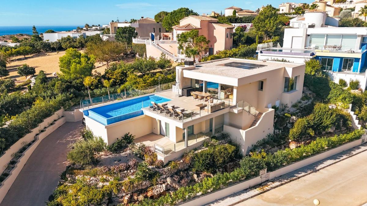Properties for sale and rent in Spain photo 4