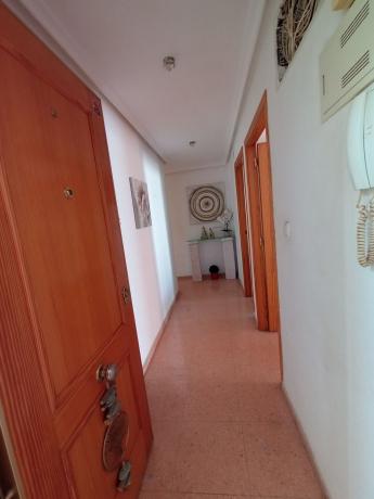 Продажа квартиры на Piso en Pascual Fernandez Palazon, 3, Carrús Oeste, Elche / Elx, Эльче / Эльх
thumbnail 2
