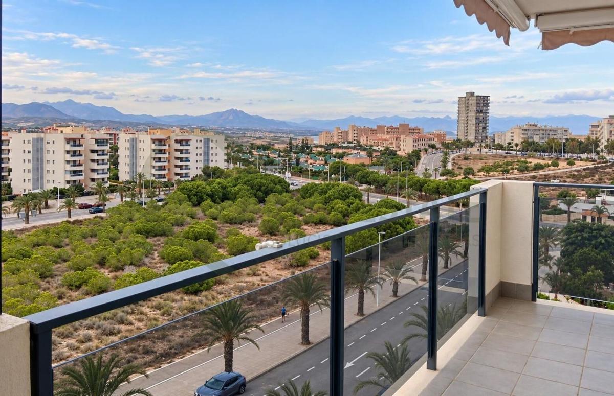 Продажа квартиры на Piso en Calle Ciudad Real, Arenales del Sol, Elche / Elx, Эльче / Эльх
 photo 2