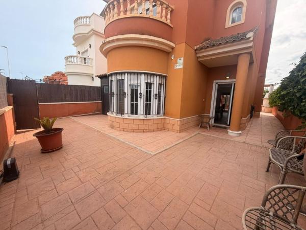 Casa o chalet independiente en Calle las Palmas, Almoradí photo 1