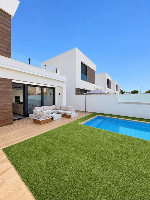 Properties for sale and rent in Spain photo 4