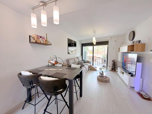 Venta de piso en Piso en Villamartín, Orihuela, Orihuela
thumbnail 2