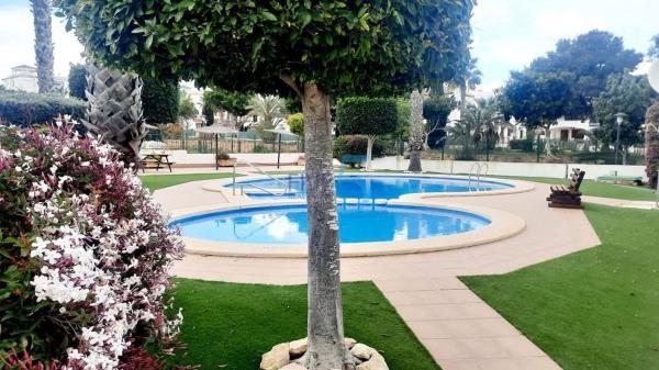 Venta de piso en Piso en Villamartín, Orihuela, Orihuela
thumbnail 2