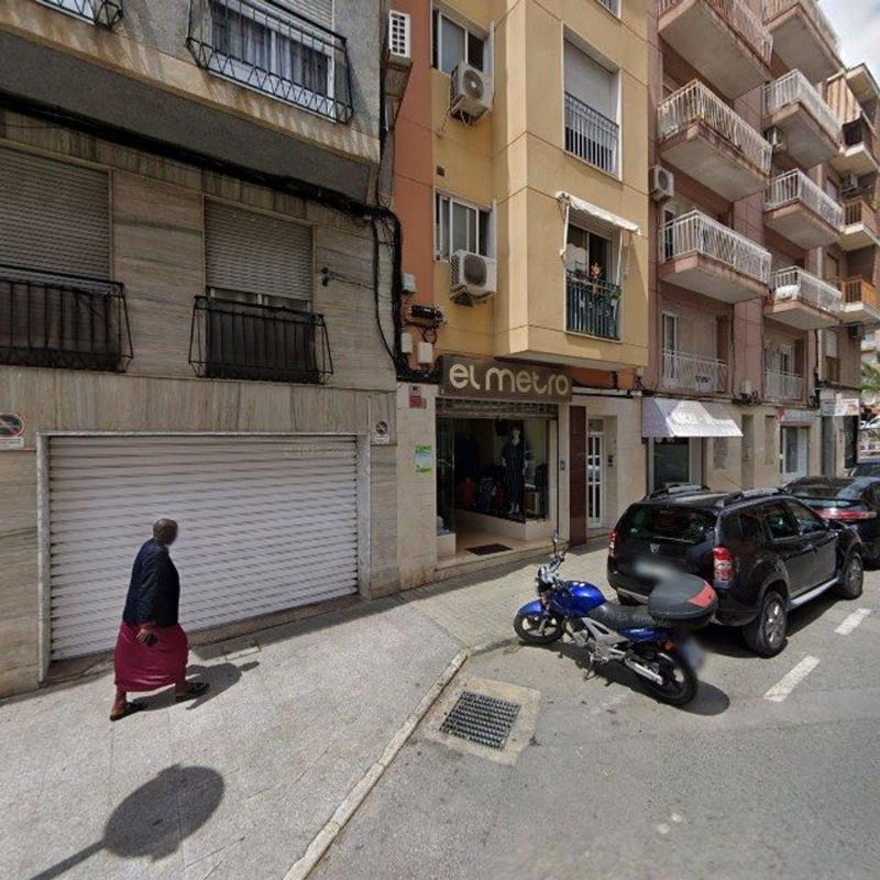 Продажа квартиры на Piso en Hermanos Navarro Caracena, Carrús Este, Elche / Elx, Эльче / Эльх
 photo 4