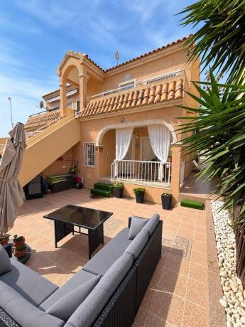 Venta de piso en Piso en Calle Cabo de la Nao-lomas Cb, Lomas de Cabo Roig, Orihuela, Orihuela
thumbnail 2