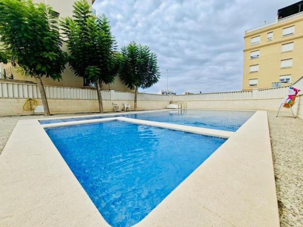 Casa o chalet independiente en Calle Maestro Alfonso Marín, 18, Zona Pueblo, Guardamar del Segura thumbnail 2