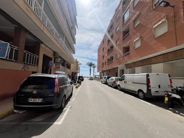 Casa o chalet independiente en Calle Corbeta, 10, Playa del Cura, Torrevieja thumbnail 2