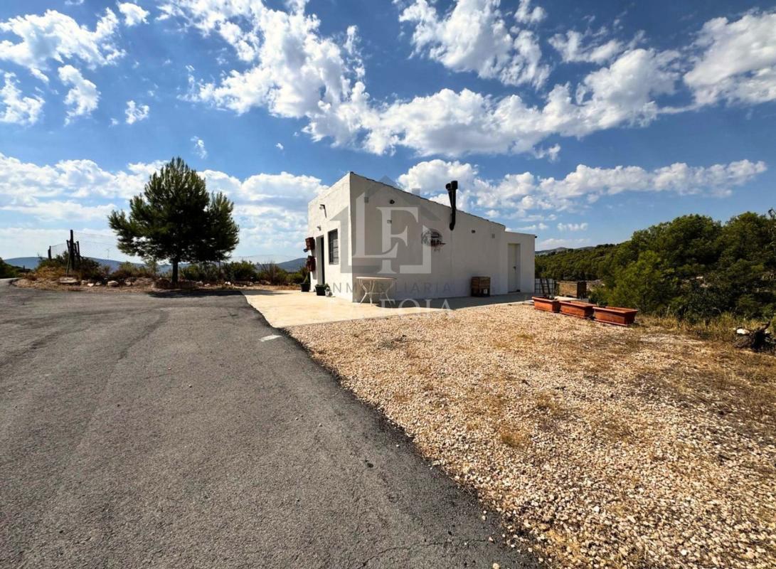 Terreno en venta en Ibi, Alicante photo 1