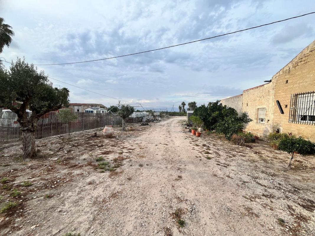 Terreno en venta en Almoradí, Alicante photo 5