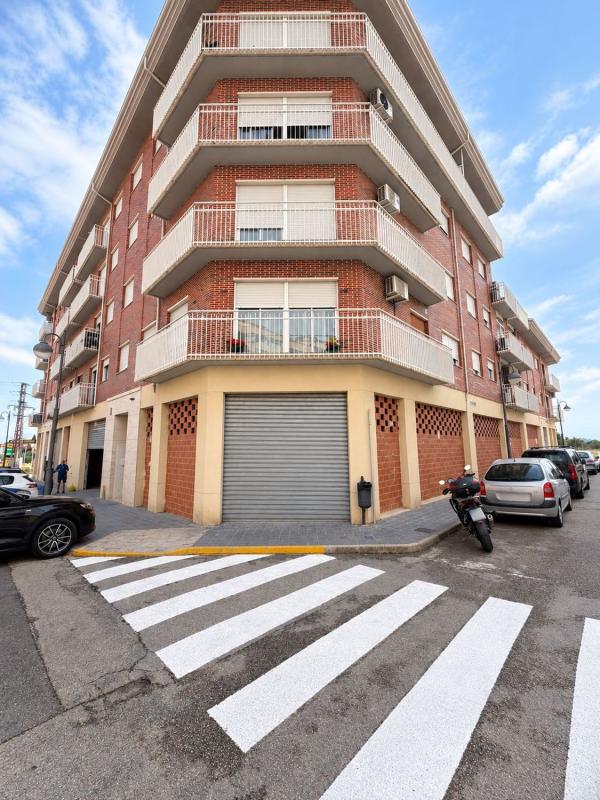 Properties for sale and rent in Spain photo 1