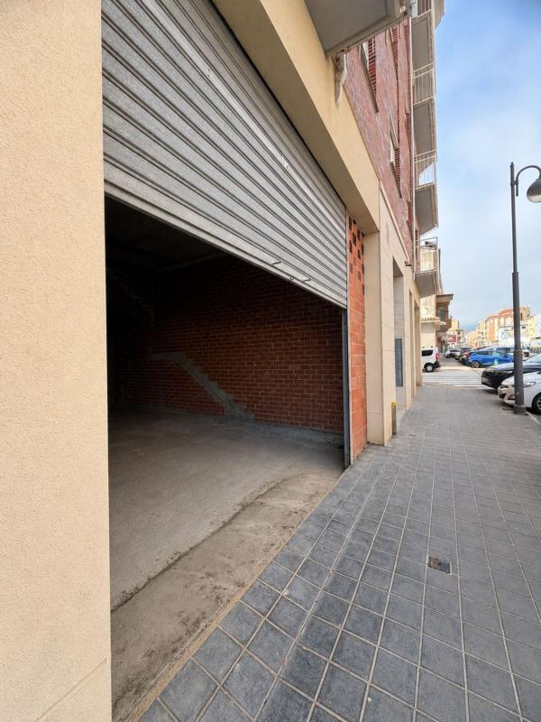 Properties for sale and rent in Spain photo 3