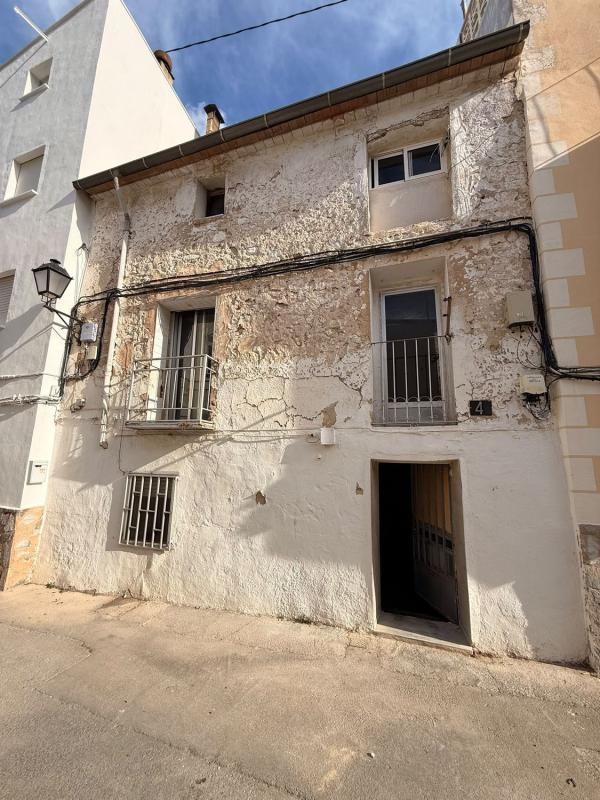 Properties for sale and rent in Spain photo 2