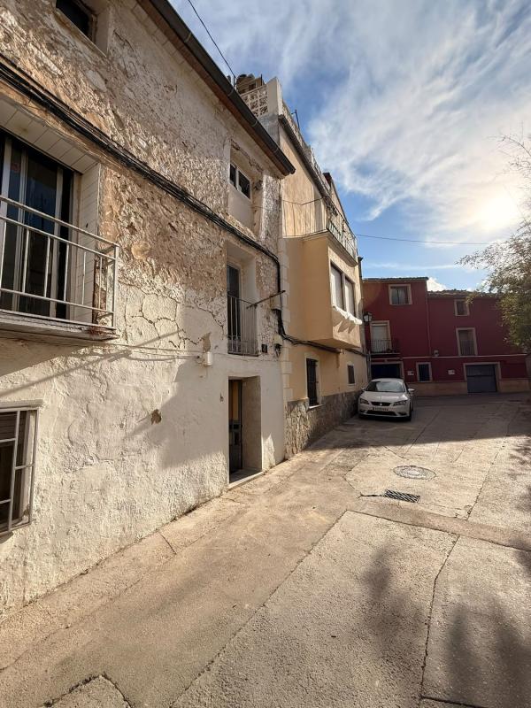 Properties for sale and rent in Spain photo 3