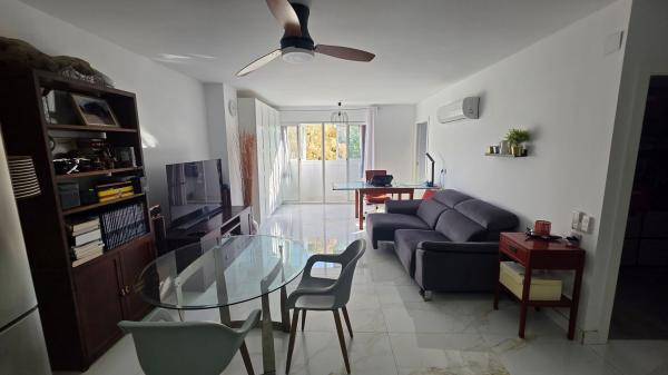 Продажа квартиры на Piso en Calle de D. Carmelo Dávila, 1, Centro, San Juan de Alicante, Сан-Хуан-де-Аликанте
thumbnail 2