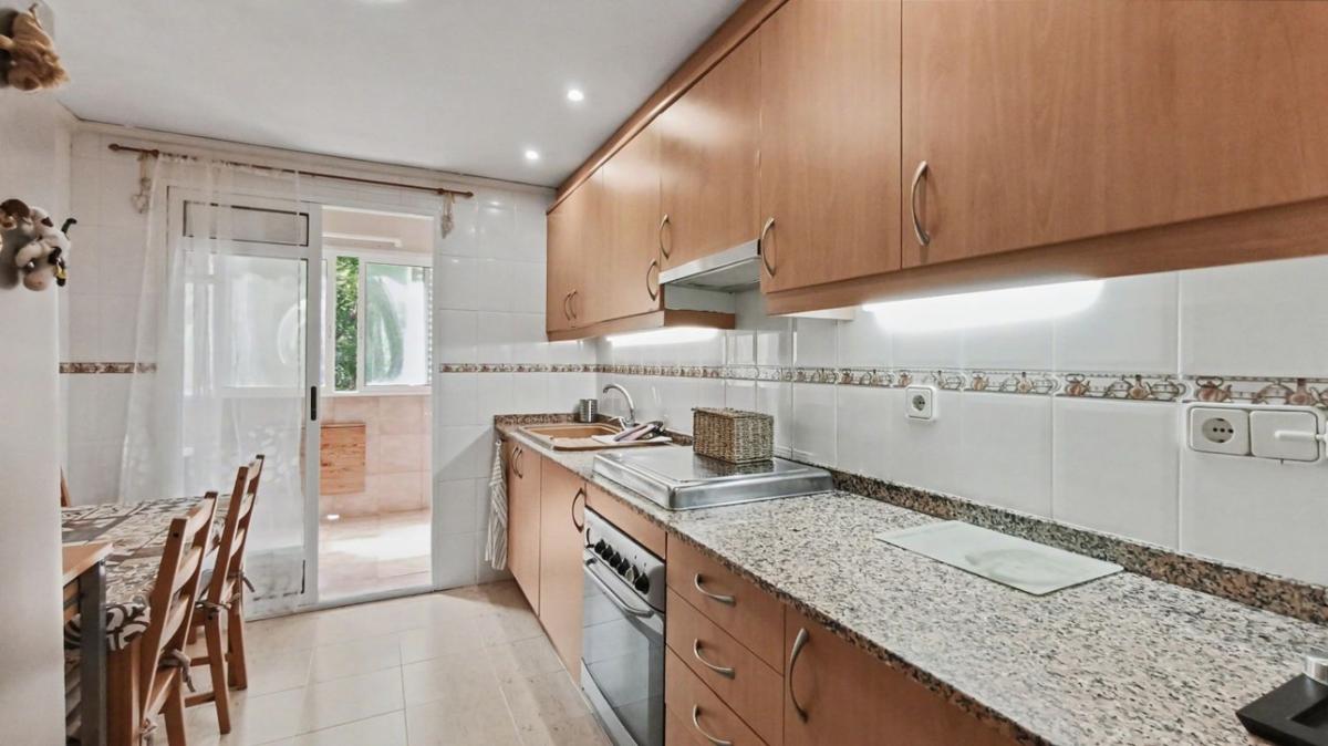 Продажа квартиры на Piso en Centro Urbano, Denia, Дения
 photo 2
