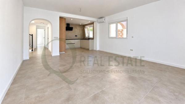 Casa o chalet independiente en Calle de Torrevella, Pueblo Acantilado - Lanuza, El Campello photo 3