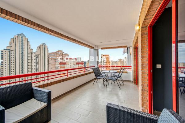 Sprzedaż mieszkania w Piso en Avenida de l'Almirall Bernat de Sarria, Zona Rincón Bajo, Benidorm, Benidorm
thumbnail 2