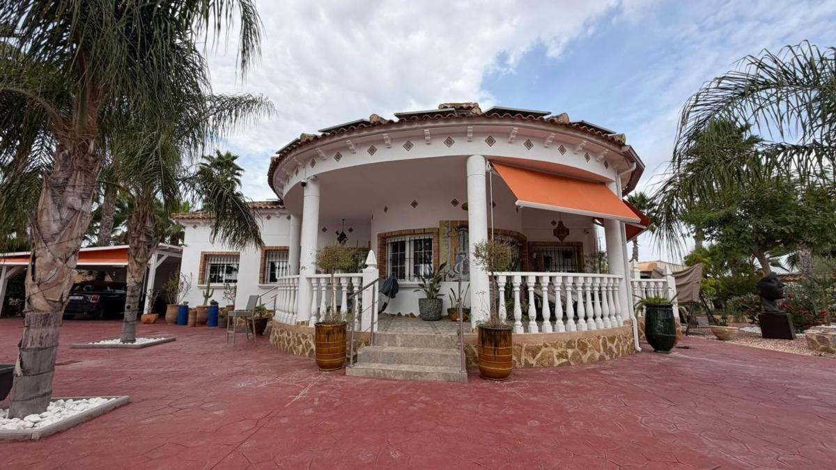 Propiedades en venta y alquiler en España photo 2