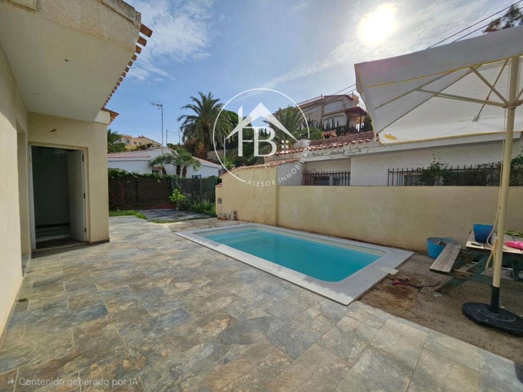 Sale of independent chalet in Casa o chalet en Pueblo Español - Coveta Fumá, El Campello, El Campello
photo 4