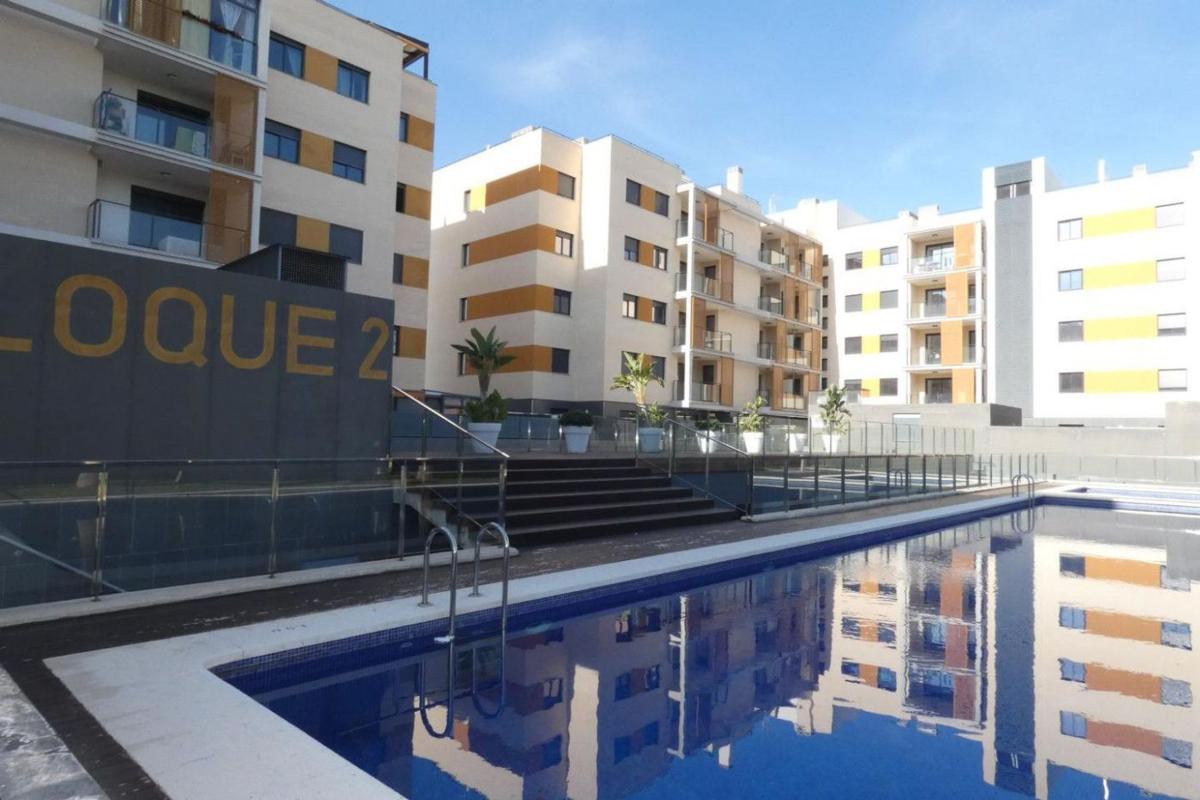 Sale of apartment in Piso en Playa Muchavista, El Campello, El Campello
photo 2