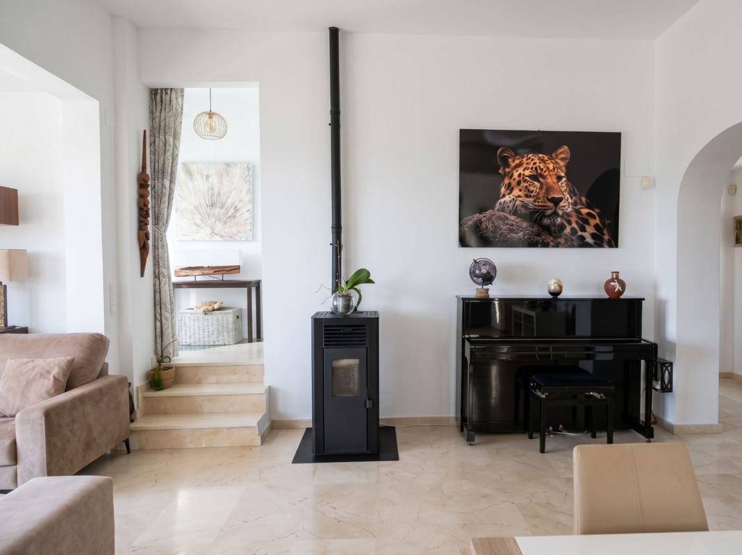 Properties for sale and rent in Spain photo 4