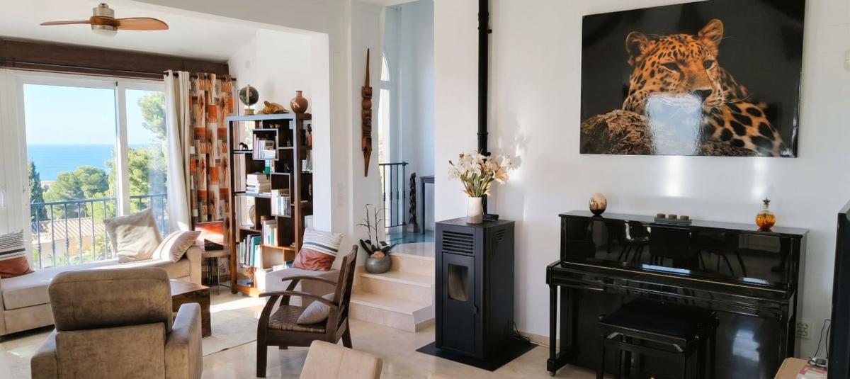 Properties for sale and rent in Spain photo 5