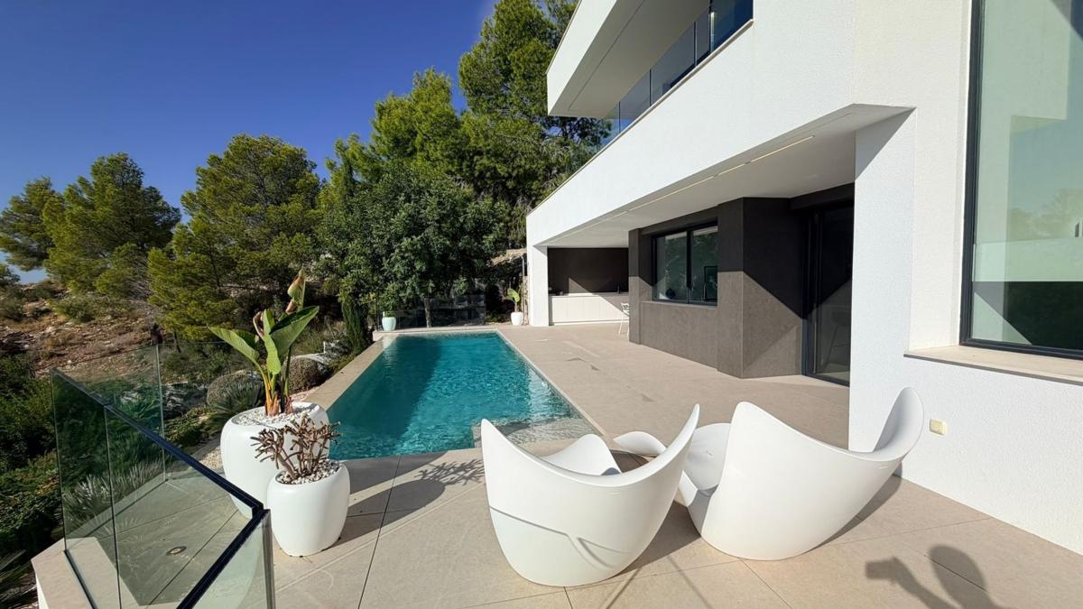 Properties for sale and rent in Spain photo 4