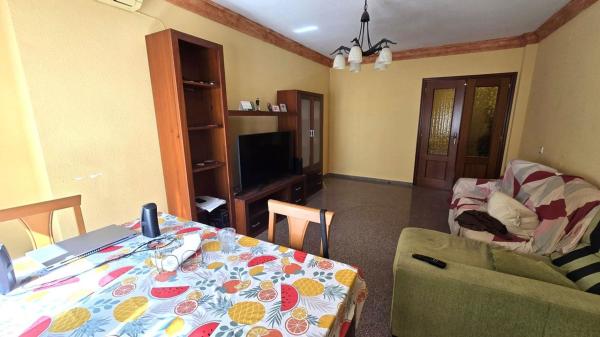 Sale of flat in Piso en Plaza de Toros - Avenida Chapí - Trinquete, Elda, Elda
 photo 2