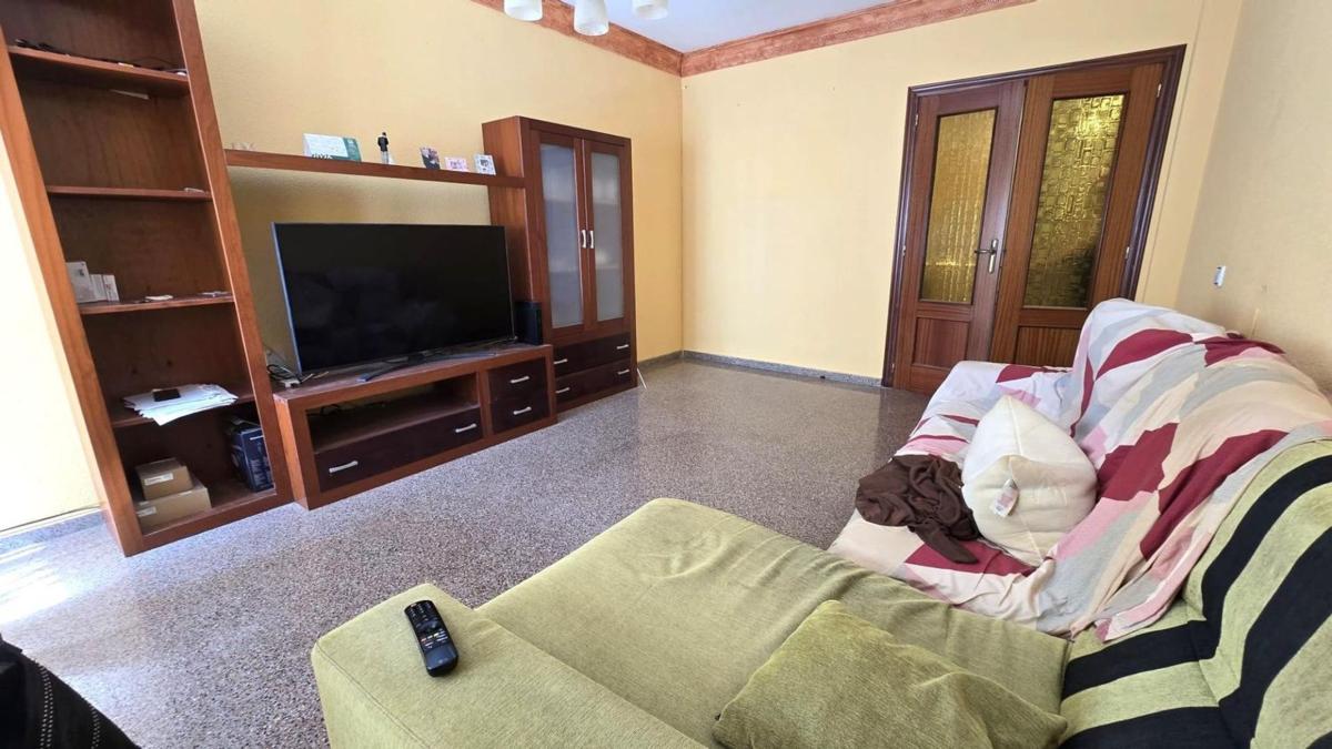 Sale of apartment in Piso en Plaza de Toros - Avenida Chapí - Trinquete, Elda, Elda
 photo 3