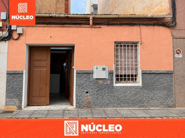 Chalet adosado en Calle Azorín, Raval de Santa Teresa-El Asilo, Elche / Elx photo 1
