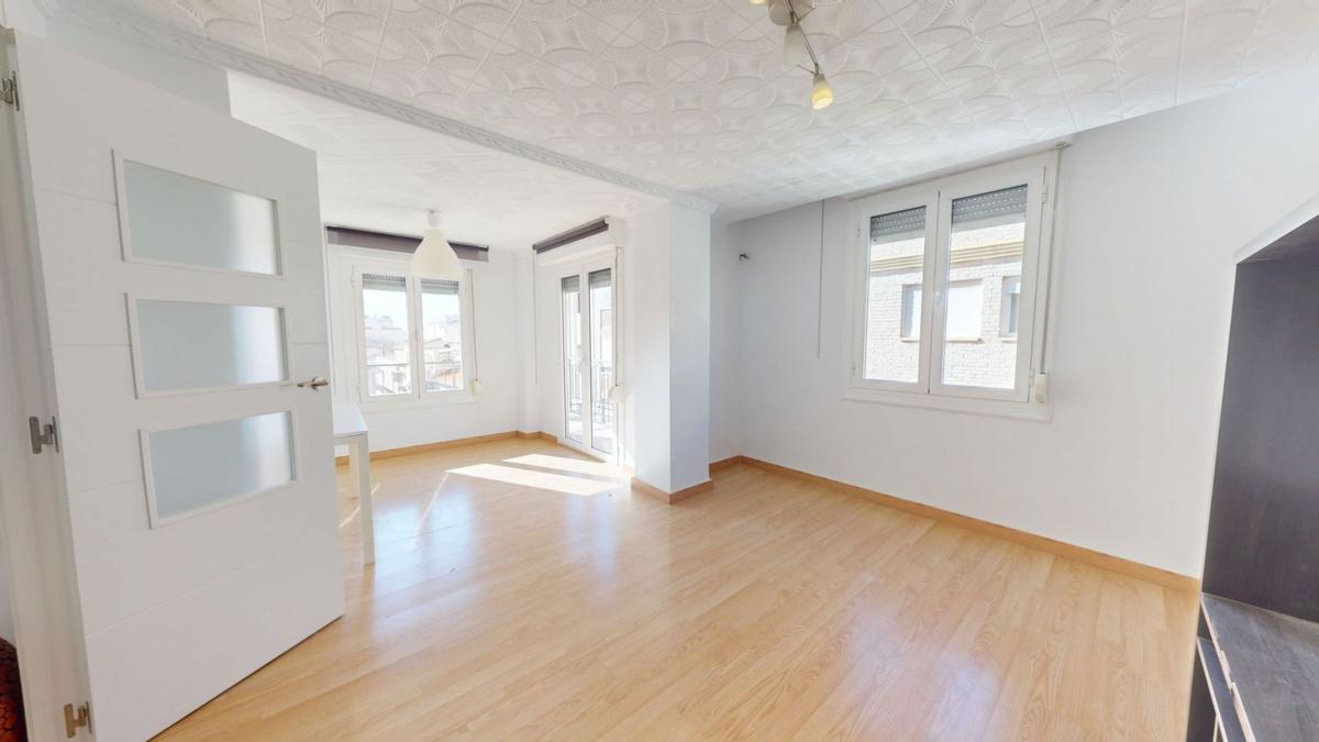 Sale of apartment in Piso en Donoso Cortes, Plaza Castelar - Mercado Central, Elda, Elda
 photo 2