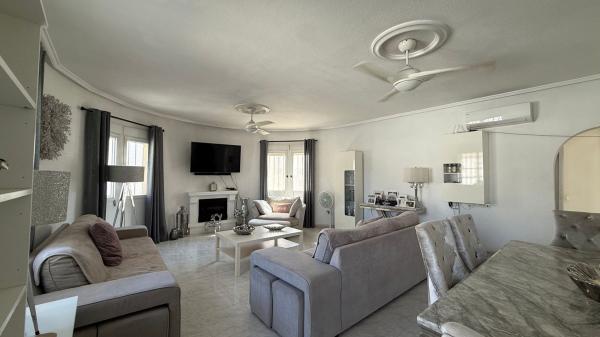 Casa o chalet independiente en Calle Teide, Benijofar thumbnail 2