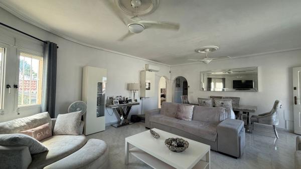 Casa o chalet independiente en Calle Teide, Benijofar thumbnail 3