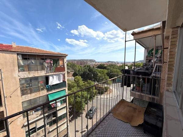 Sale of flat in Piso en Colonia Requena - Virgen del Carmen, Alicante / Alacant, Alicante
photo 1