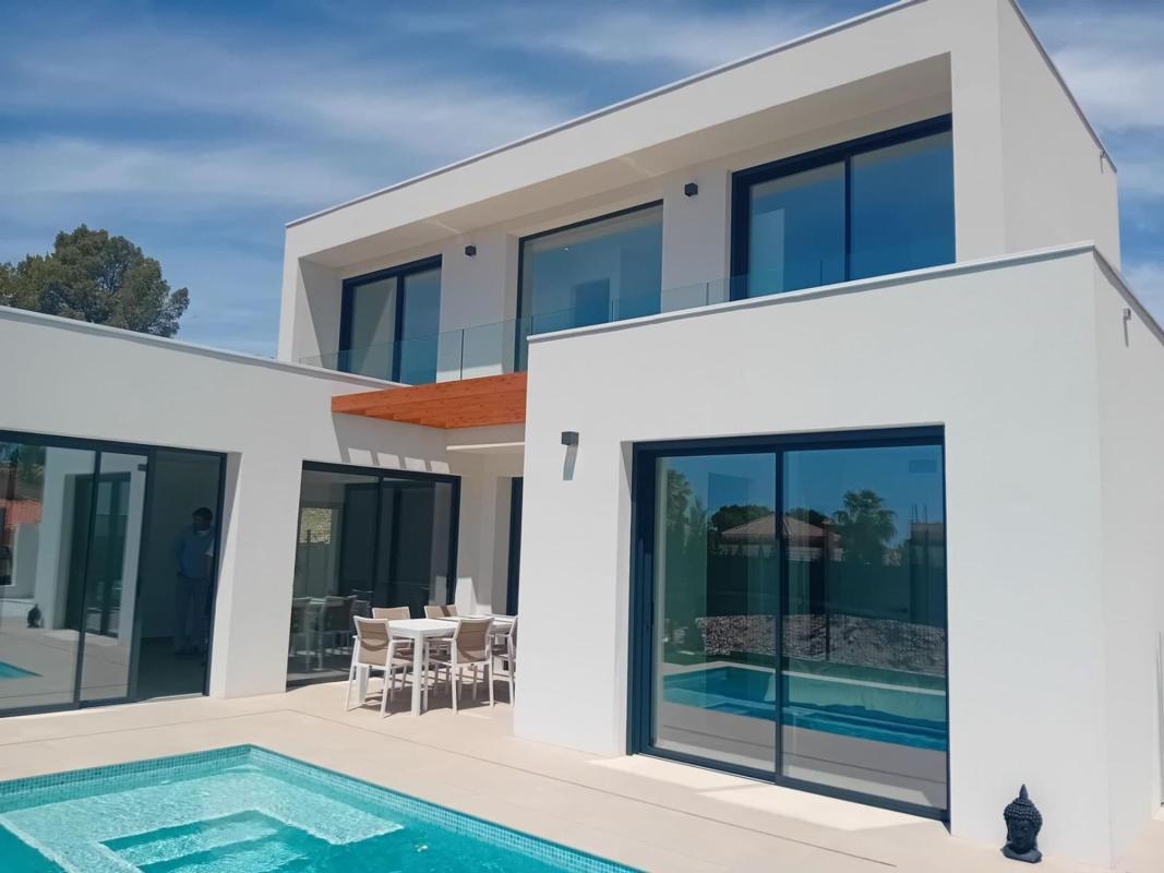 Properties for sale and rent in Spain photo 2