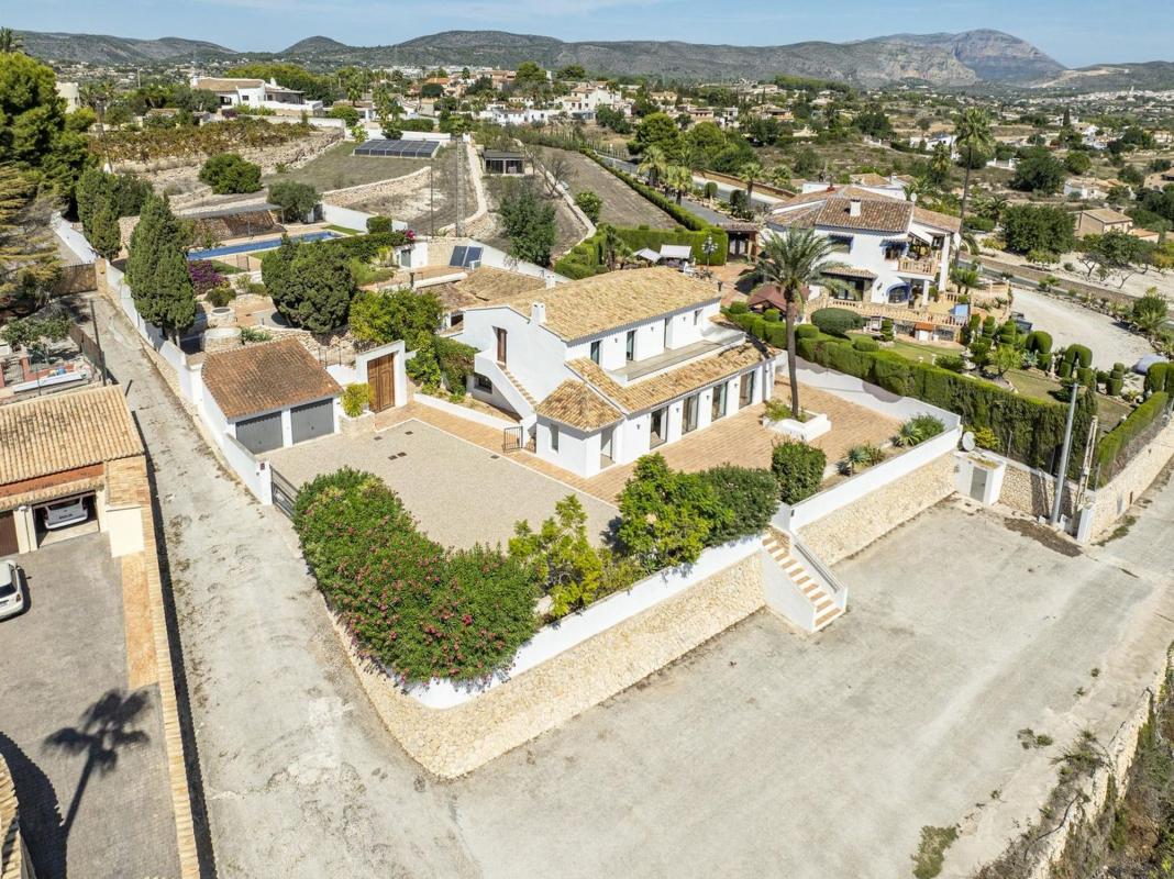 Propiedades en venta y alquiler en España photo 1