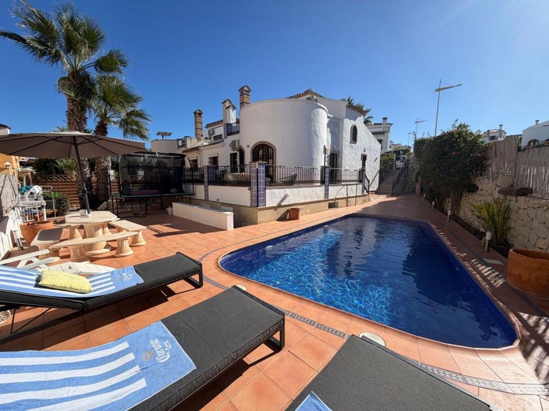 Properties for sale and rent in Spain photo 1