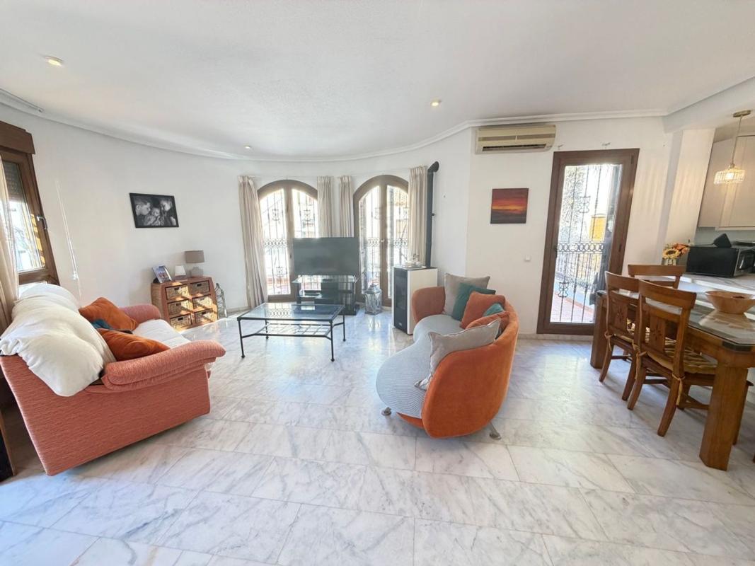 Properties for sale and rent in Spain photo 4
