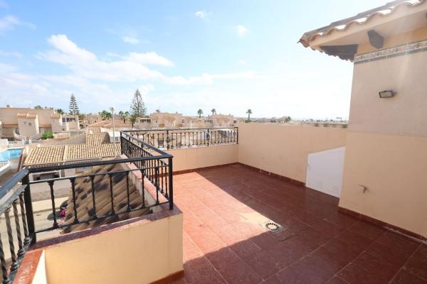Chalet adosado en Calle Antonio Tapies s/n, Playa Flamenca, Orihuela photo 3