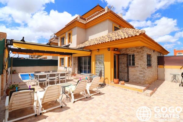 Chalet independiente en venta en Casa o chalet en Calle la Herrada, Los Montesinos, Los Montesinos
 photo 1