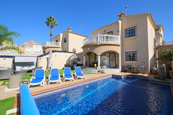Chalet independiente en venta en Casa o chalet en Las Filipinas, Orihuela, Orihuela
 photo 1